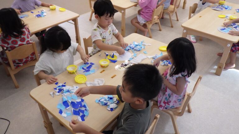 夏の風物詩「うちわ作り」